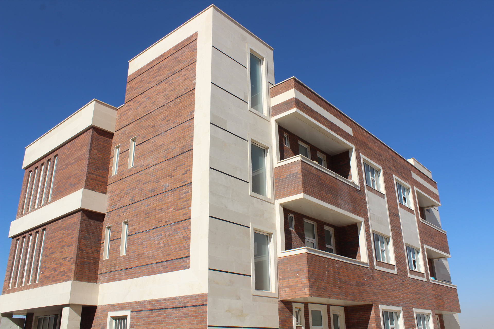 درب و پنجره FRP